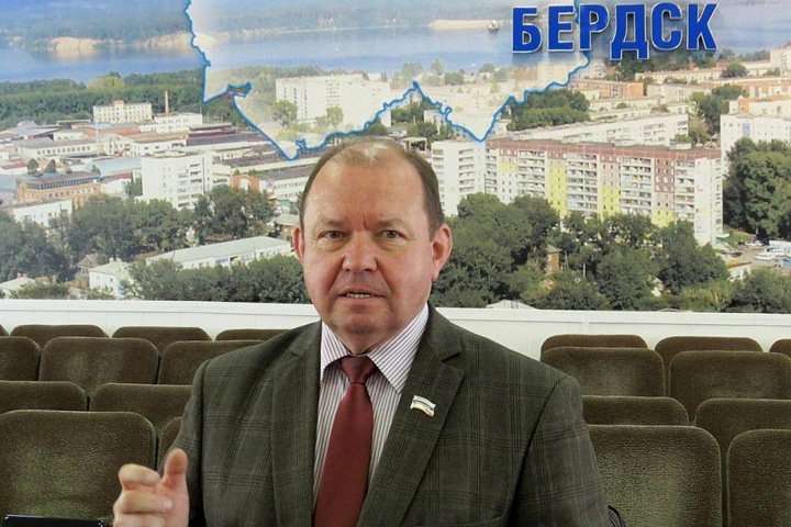 Спикер бердского горсовета не намерен уходить с должности еще десять лет