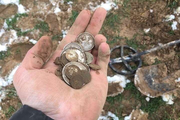 Новосибирцы скупают металлоискатели в поисках клада