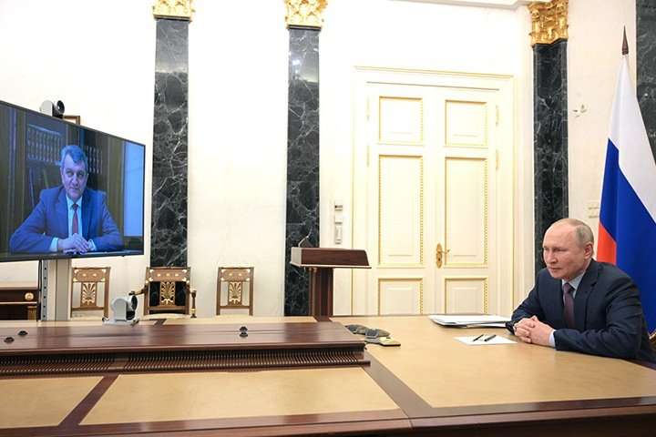 Путин и Меняйло стали больше зарабатывать