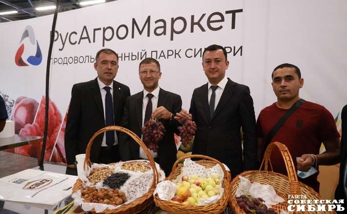 Из Новосибирска узбекские фрукты и овощи развозят по всей Сибири